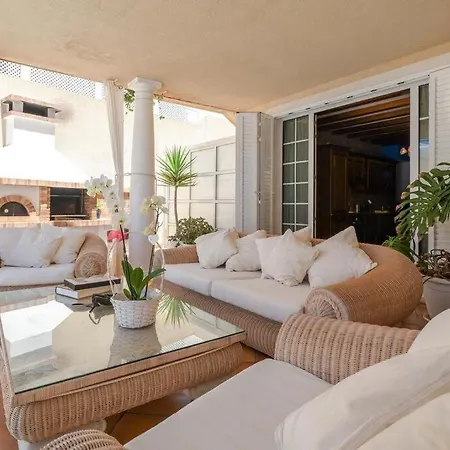 Bayside Concha House - Beachfront Oasis With Heated Pool * Playa Honda (Lanzarote)