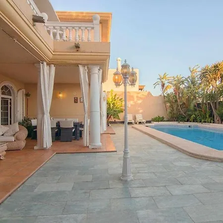 Bayside Concha House - Beachfront Oasis With Heated Pool Apartament *