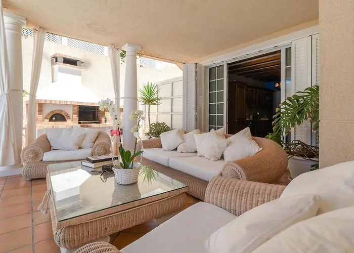 Bayside Concha House - Beachfront Oasis With Heated Pool * Playa Honda (Lanzarote)