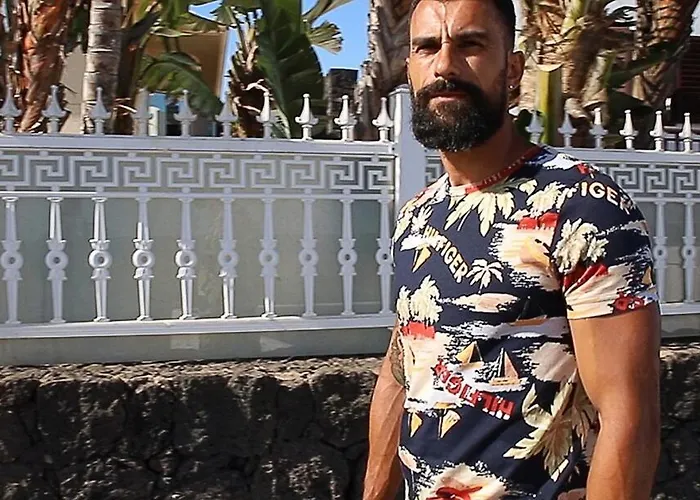 Bayside Concha House - Beachfront Oasis With Heated Pool Playa Honda (Lanzarote)