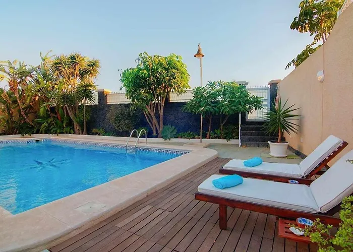 Bayside Concha House - Beachfront Oasis With Heated Pool *