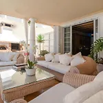 Bayside Concha House - Beachfront Oasis With Heated Pool * Playa Honda (Lanzarote)