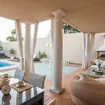 Bayside Concha House - Beachfront Oasis With Heated Pool Apartamento