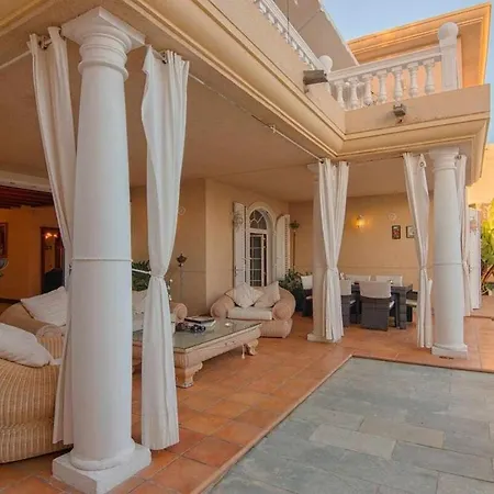 Bayside Concha House - Beachfront Oasis With Heated Pool Apartment Playa Honda (Lanzarote)