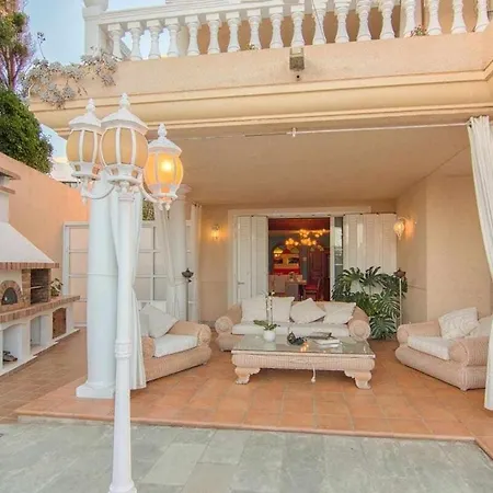 La Concha Beachfront Heated Pool Apartman *