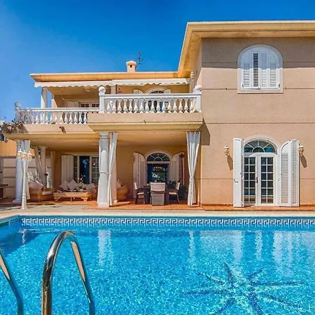 Bayside Concha House - Beachfront Oasis With Heated Pool * Playa Honda (Lanzarote)