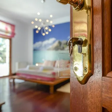 Bayside Concha House - Beachfront Oasis With Heated Pool *